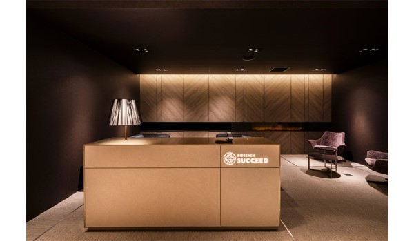 ビズリーチのエントランス事例