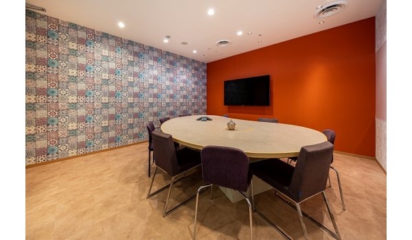 グループエム・ジャパン株式会社のエントランス事例