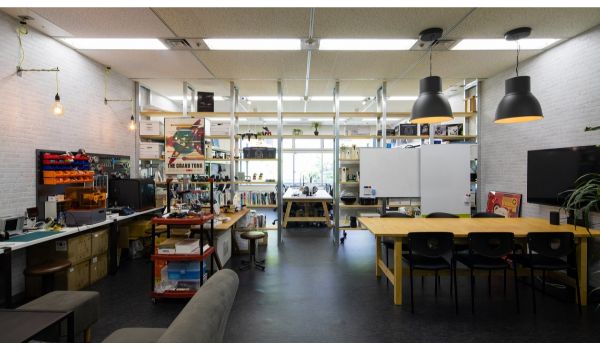 ワックス・トラックスのオフィスデザイン事例