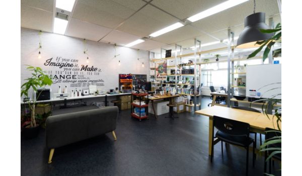 ワックス・トラックスのオフィスデザイン事例